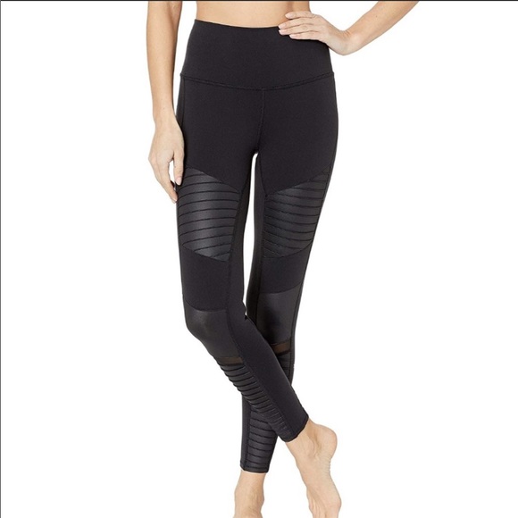 ALO Yoga Pants - NWT xs Alo Yoga high waist moto legging